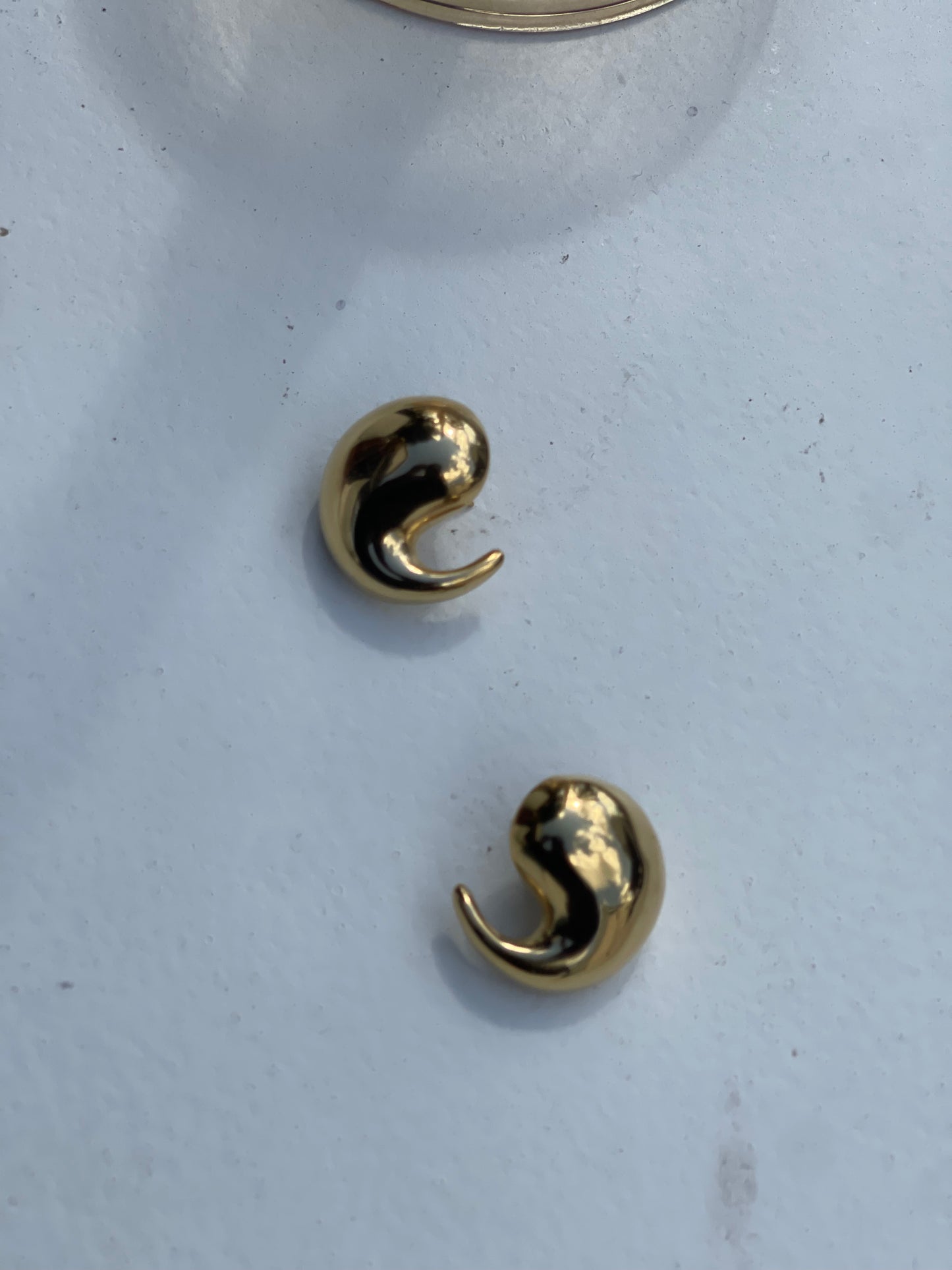 Mihloti Gold Earrings